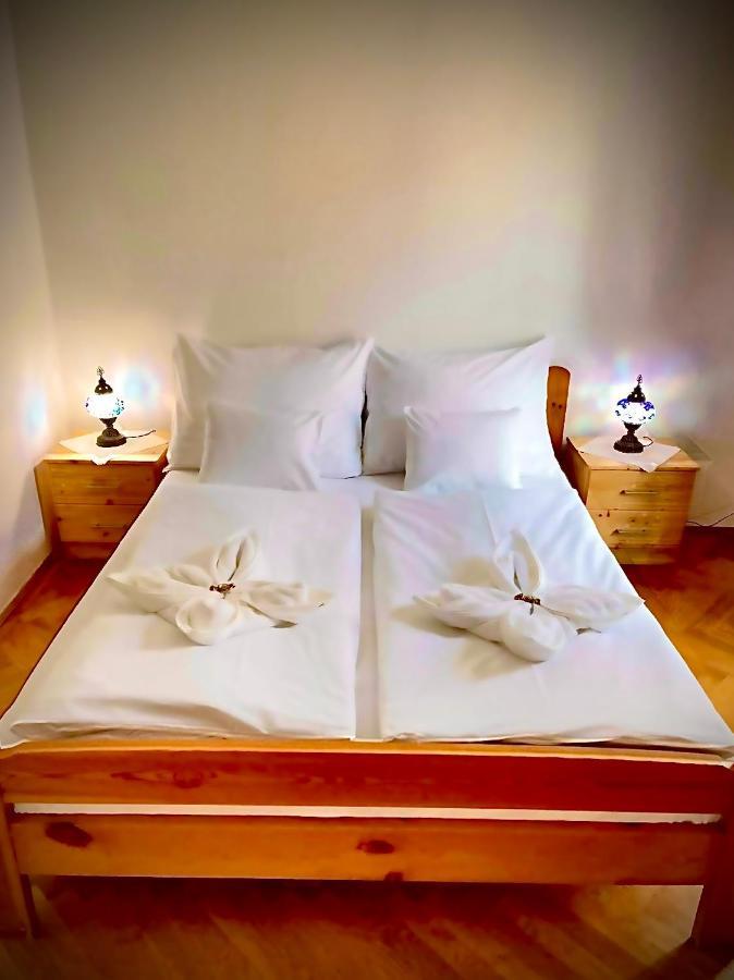 Green Apartman Eger Luaran gambar
